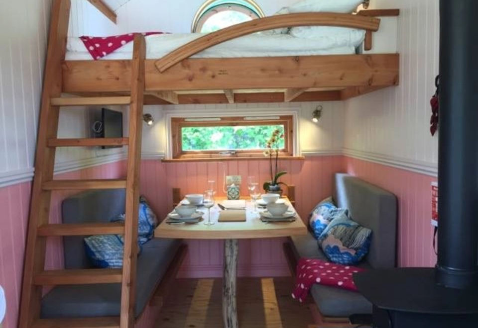 sustainably-made-wagons-devon-the-cabin-company